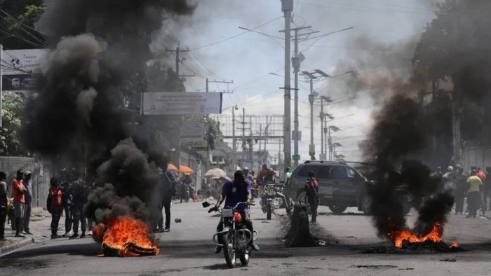 Гаитидаги қароқчилар қўзғолони: мамлакатнинг асосий порти ёпилди